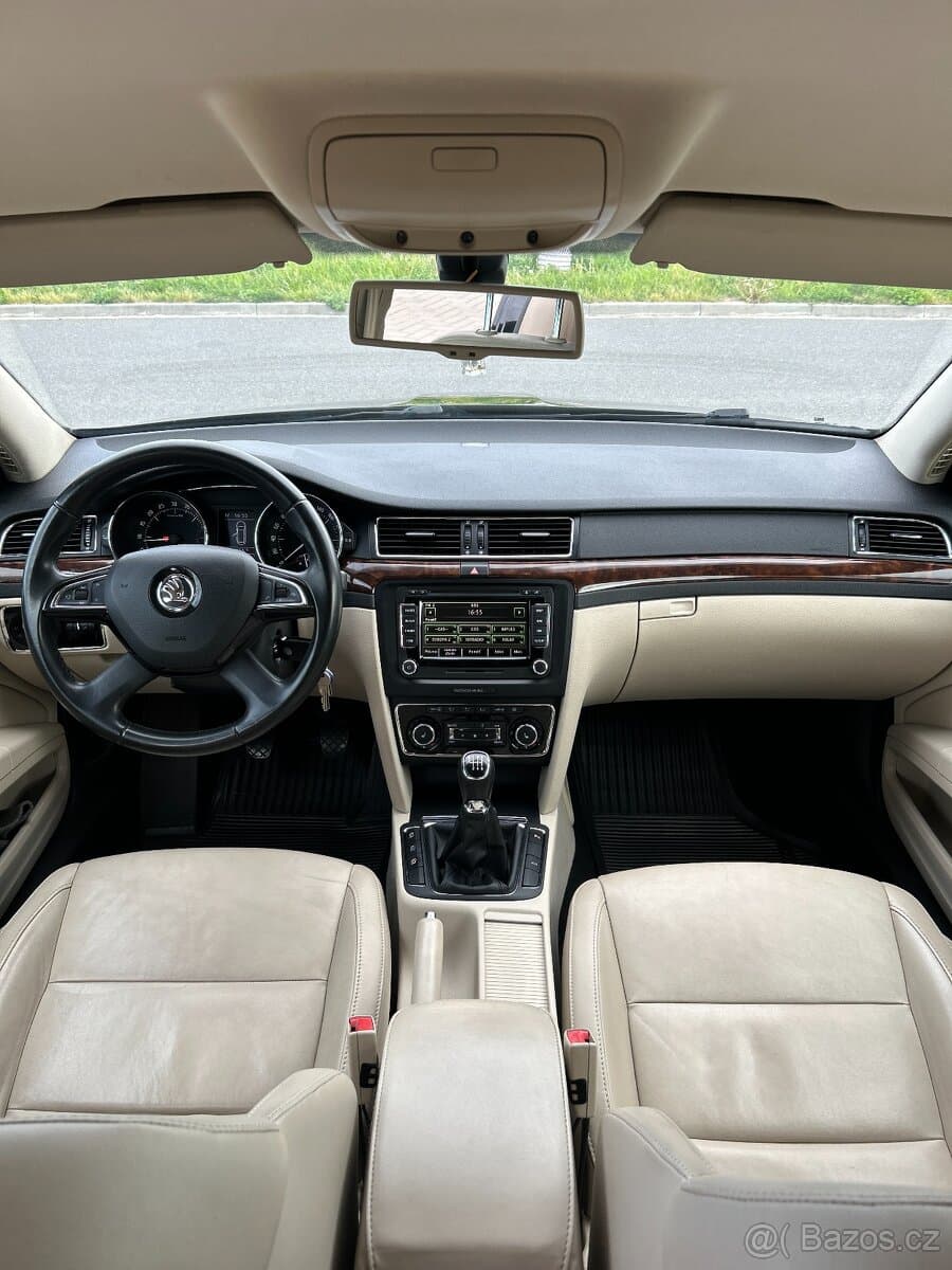 2014 Škoda SUPERB - 9