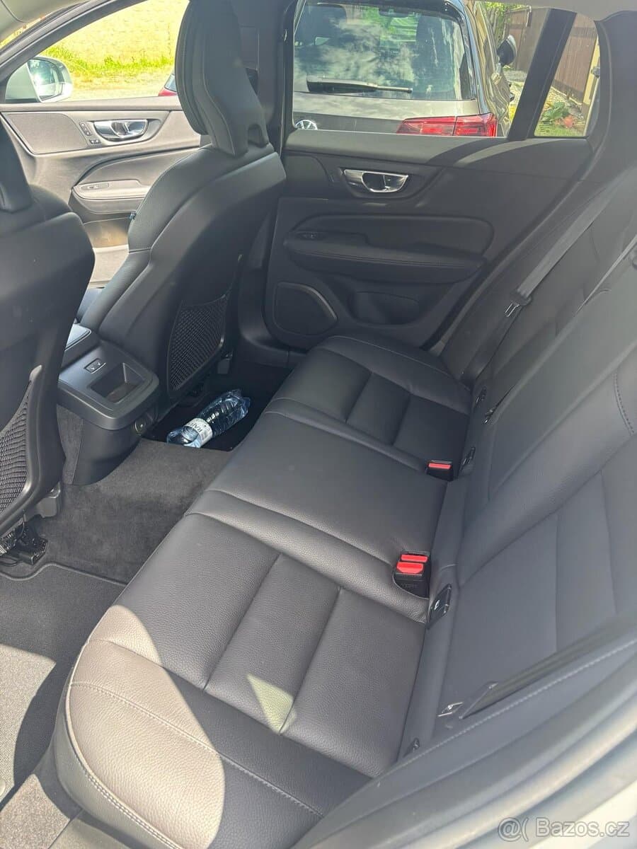 2024 Volvo V60 - 9