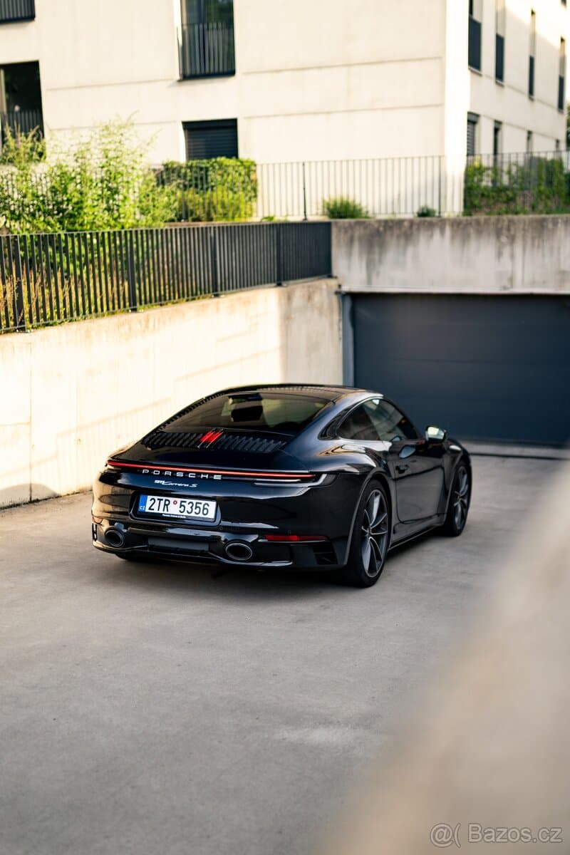 2023 Porsche 911 - 9