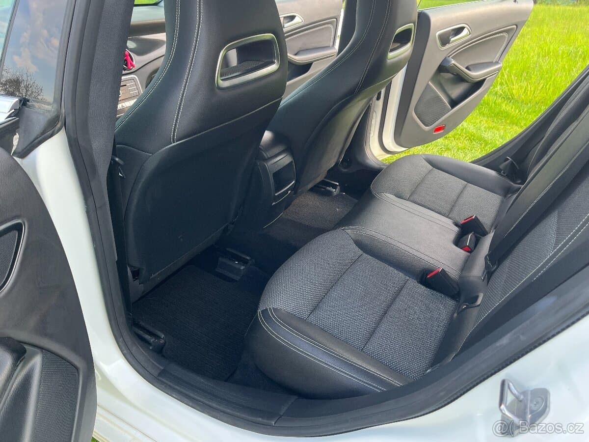 2018 Mercedes-Benz CLA - 9