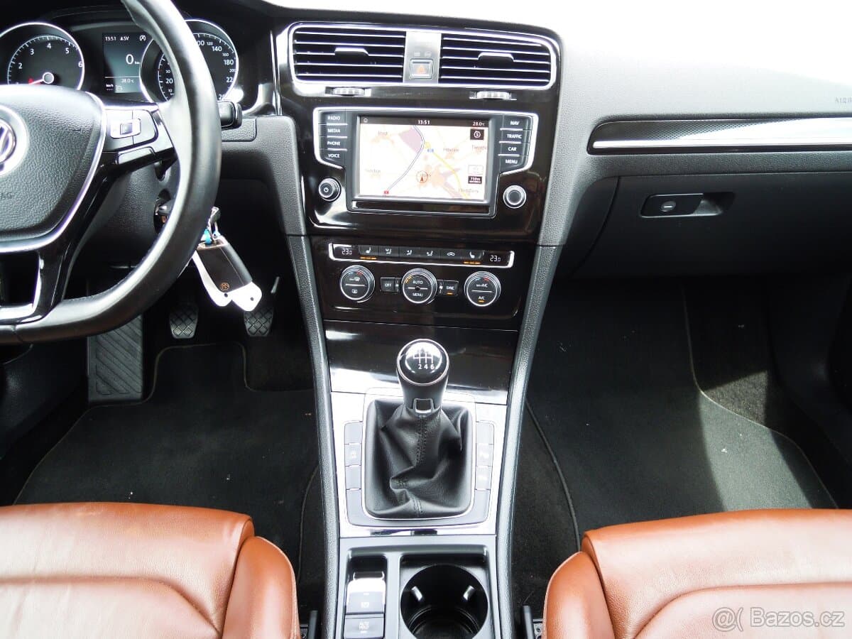 2016 Volkswagen GOLF - 9