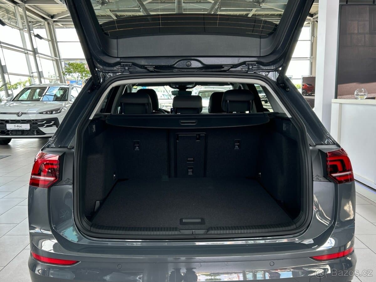 Volkswagen GOLF - 9