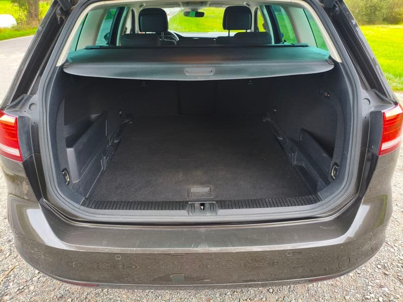 2016 Volkswagen PASSAT - 9