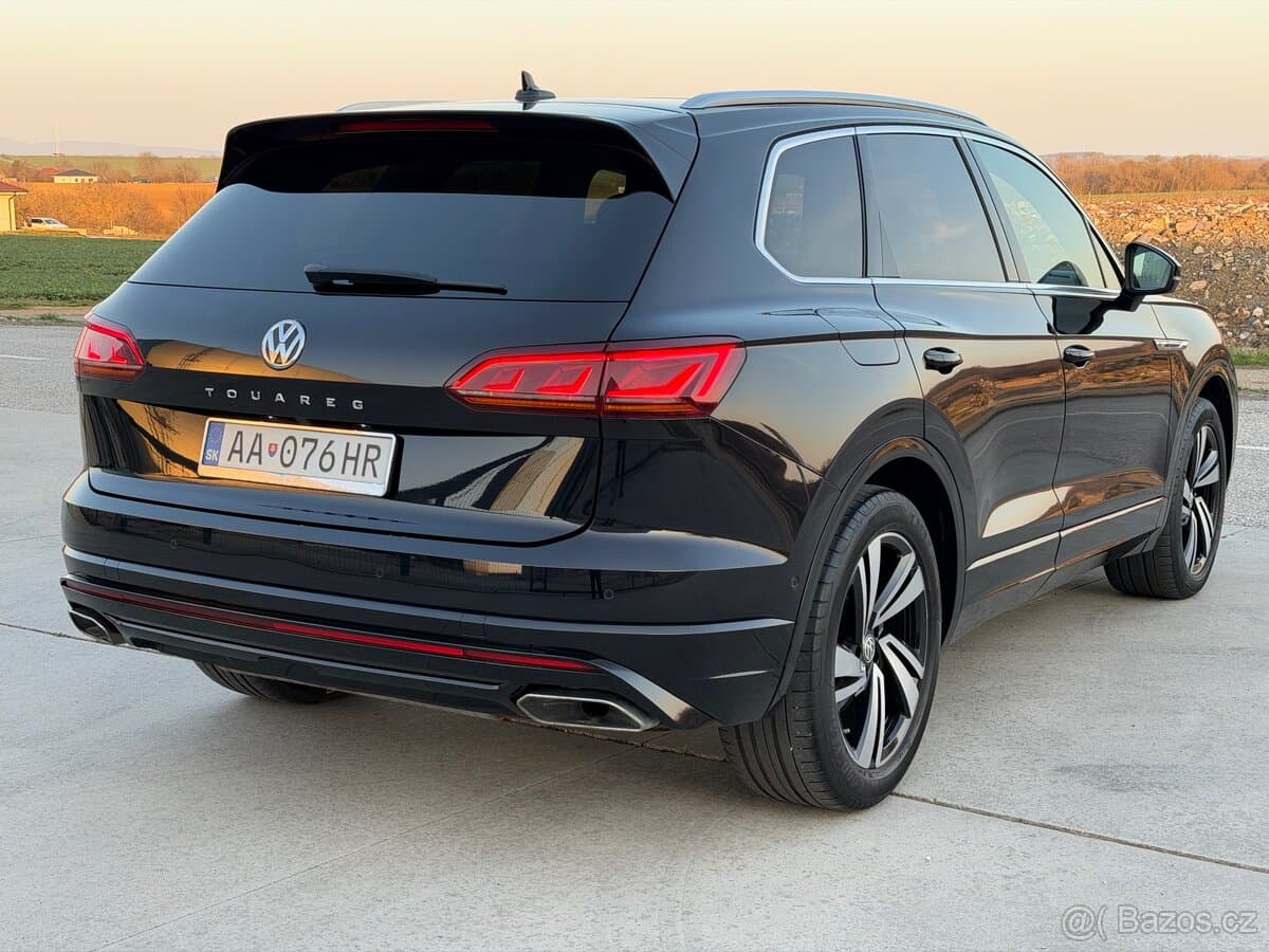 2018 Volkswagen TOUAREG - 9