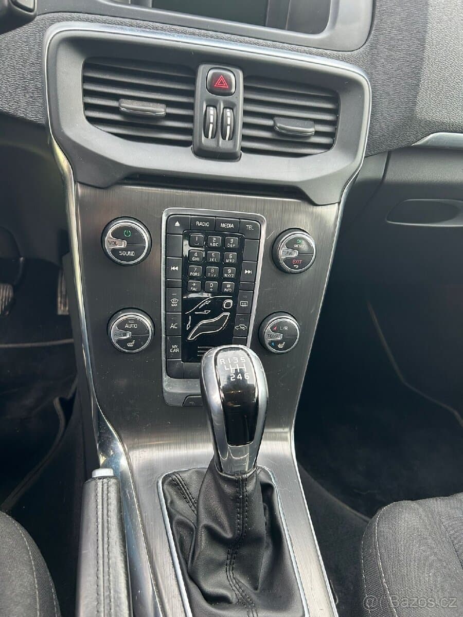 2014 Volvo V40 - 9