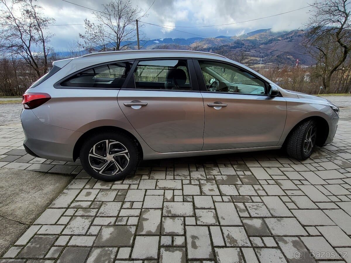 2022 Hyundai i30 - 9