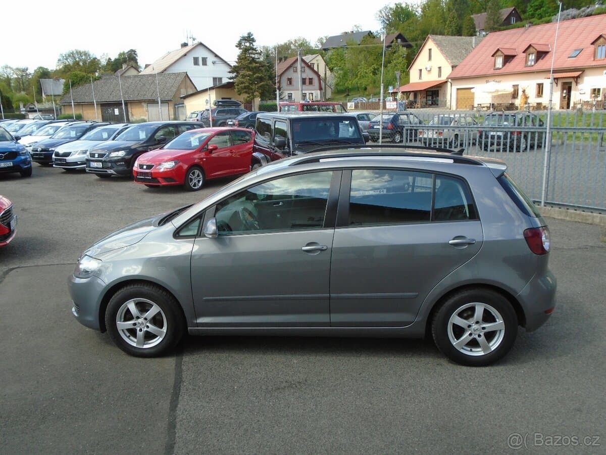 2013 Volkswagen GOLF - 9