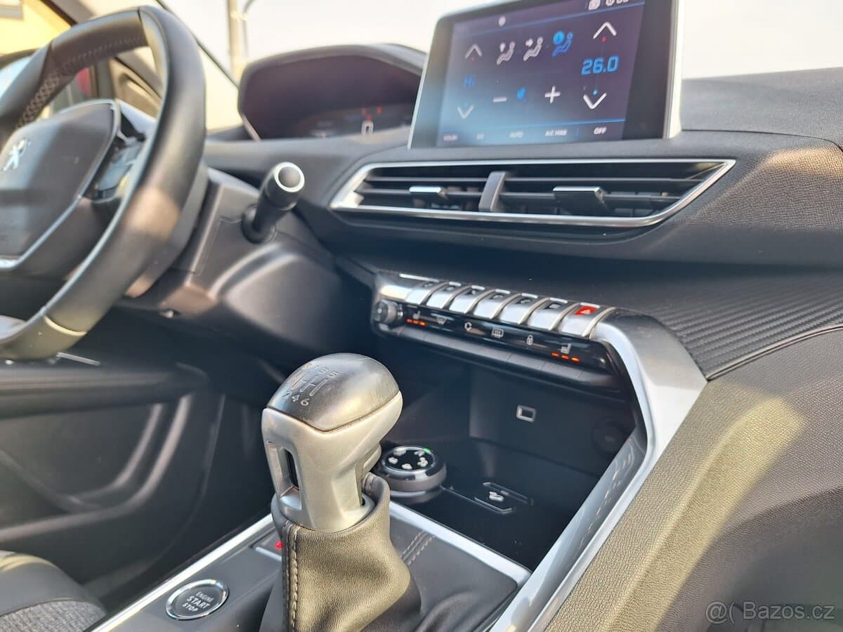2019 Peugeot 3008 - 9
