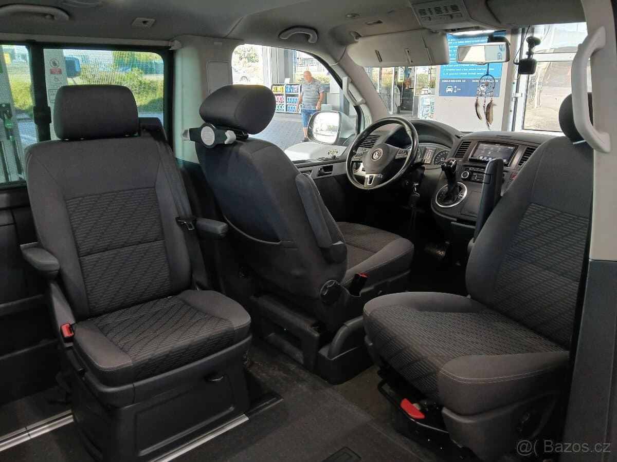 2010 Volkswagen MULTIVAN - 9