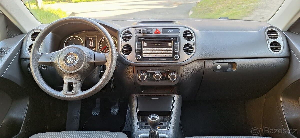 2010 Volkswagen TIGUAN - 9