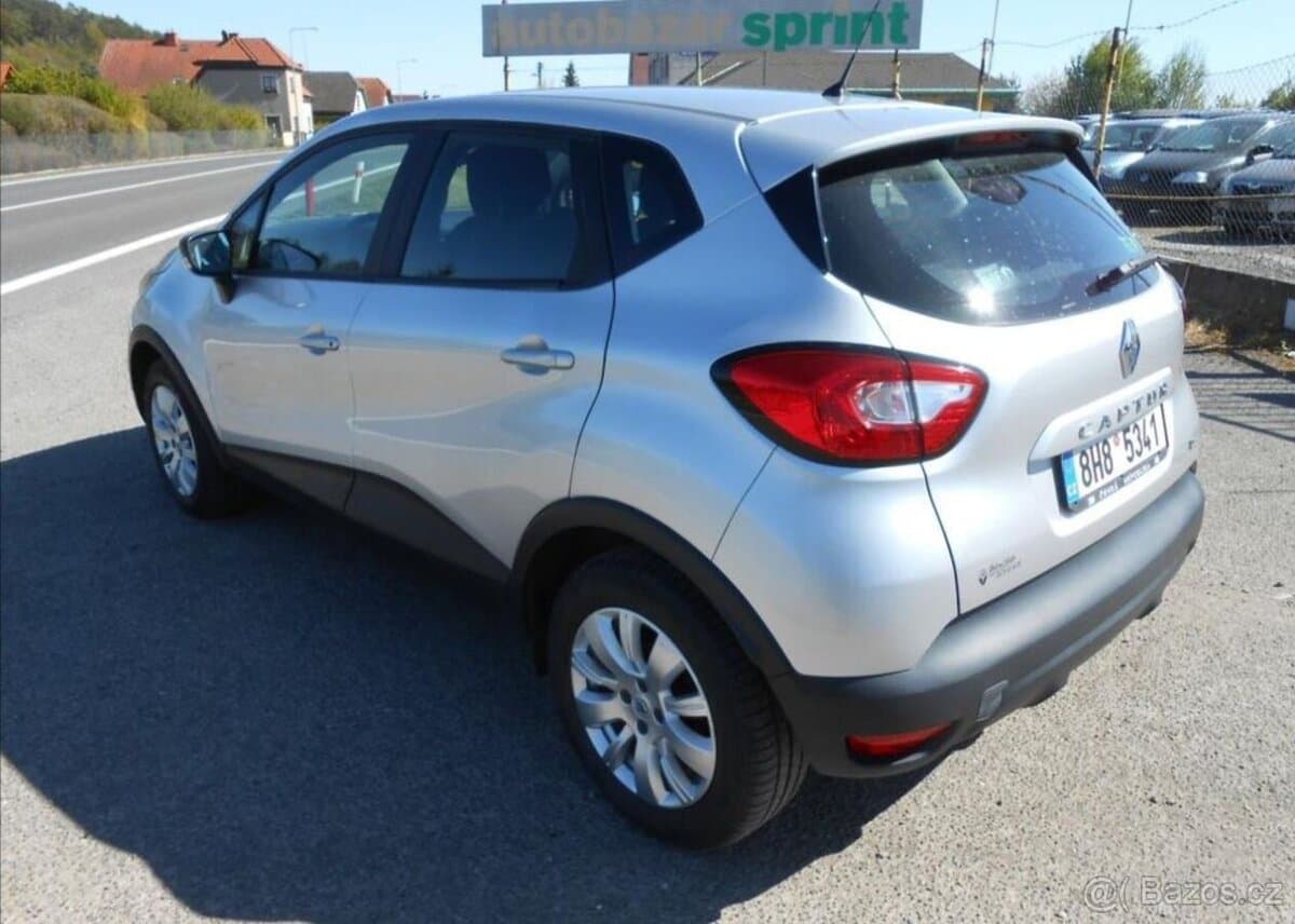 2015 Renault CAPTUR - 9