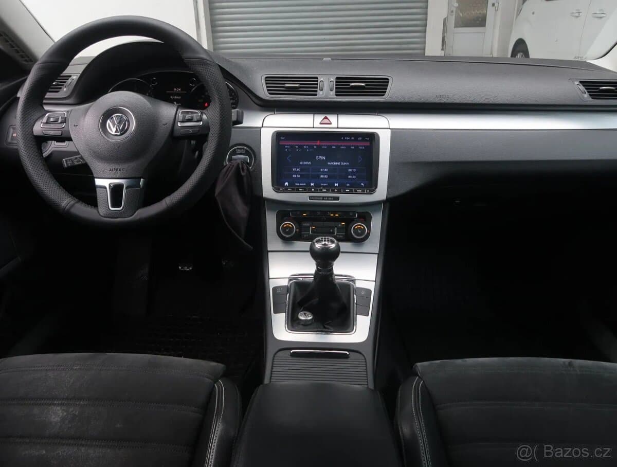 2009 Volkswagen PASSAT CC - 9