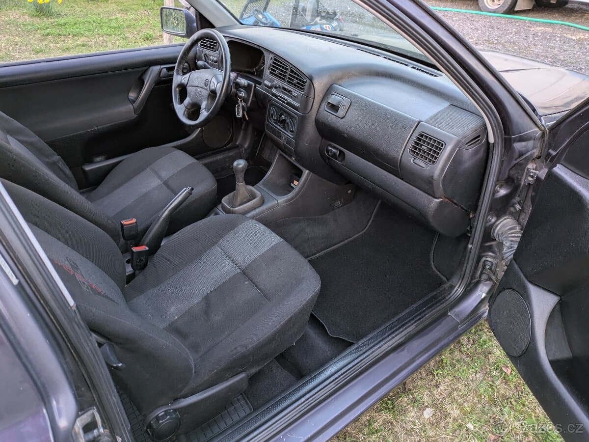 Volkswagen GOLF - 9