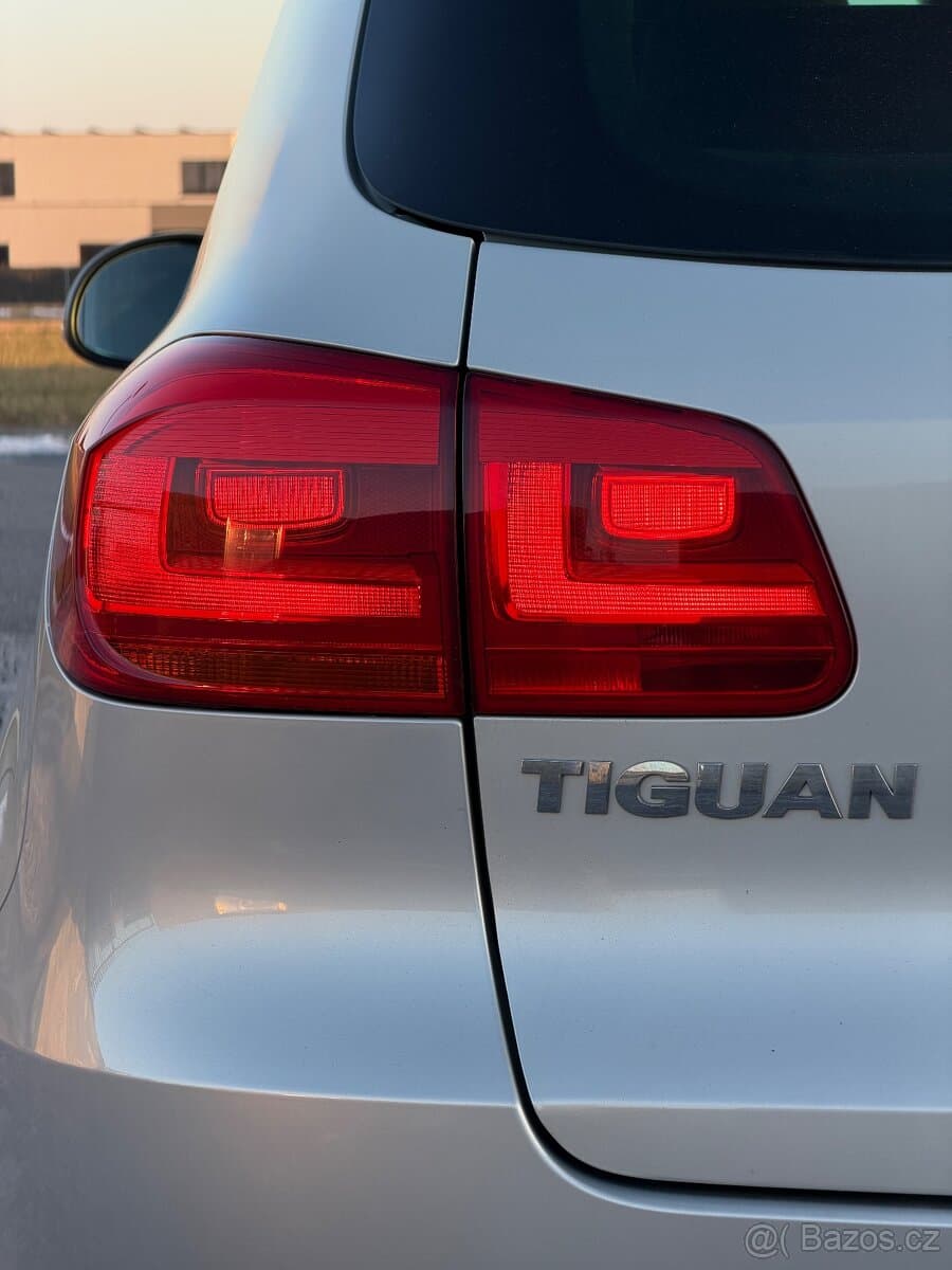 2015 Volkswagen TIGUAN - 9