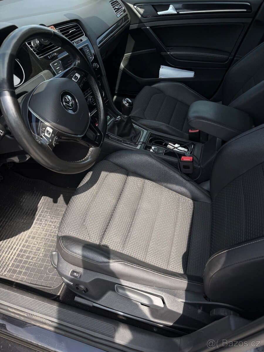 2015 Volkswagen GOLF - 9