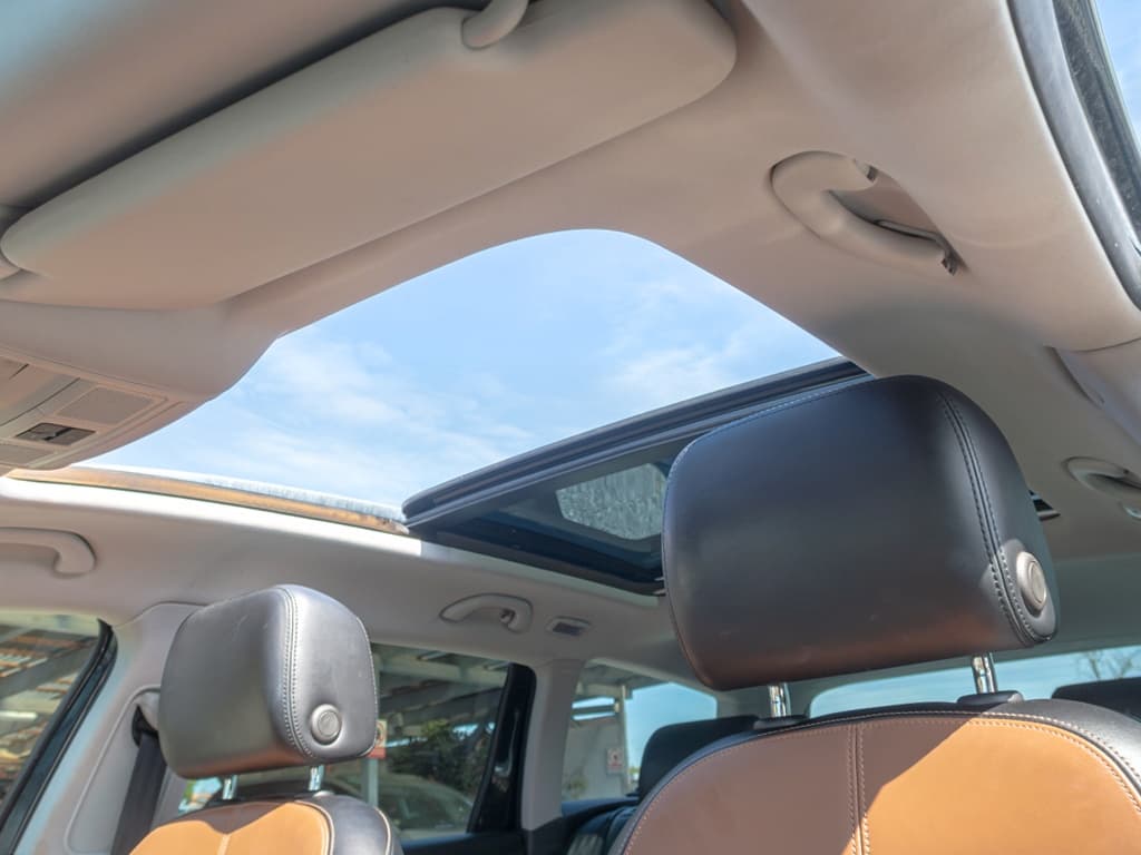 2012 Volkswagen PASSAT - 9