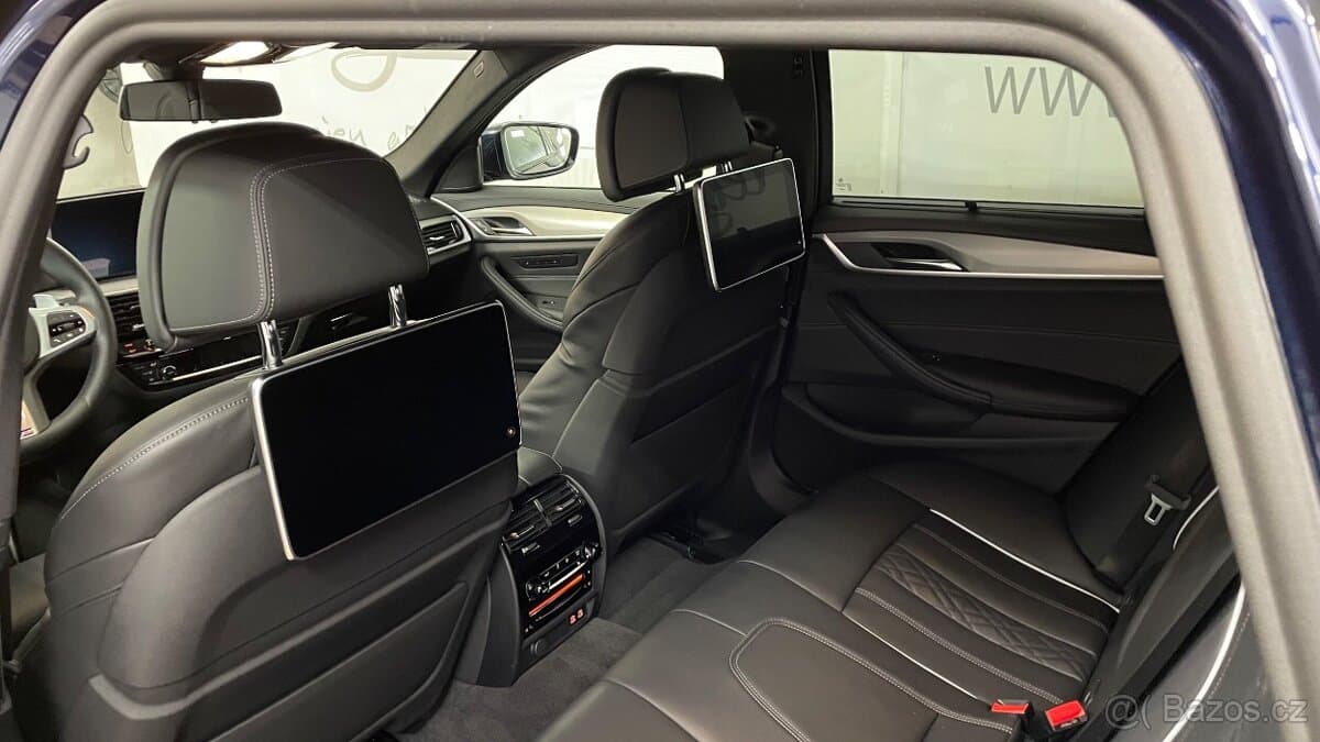 2020 BMW 5-SERIES - 9