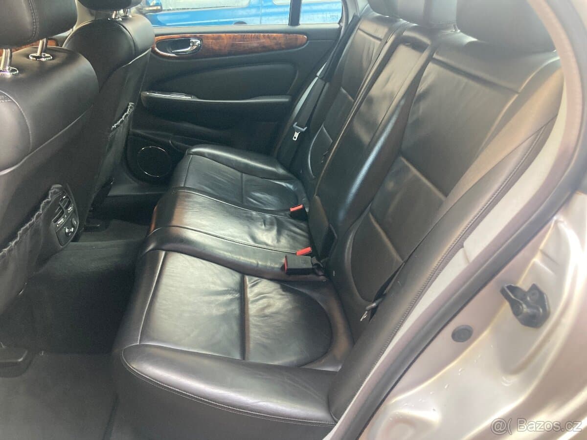 2005 Jaguar XJ - 9