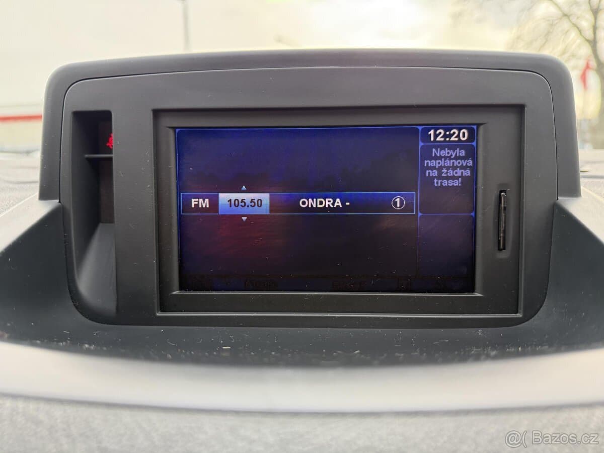 2010 Renault FLUENCE - 9