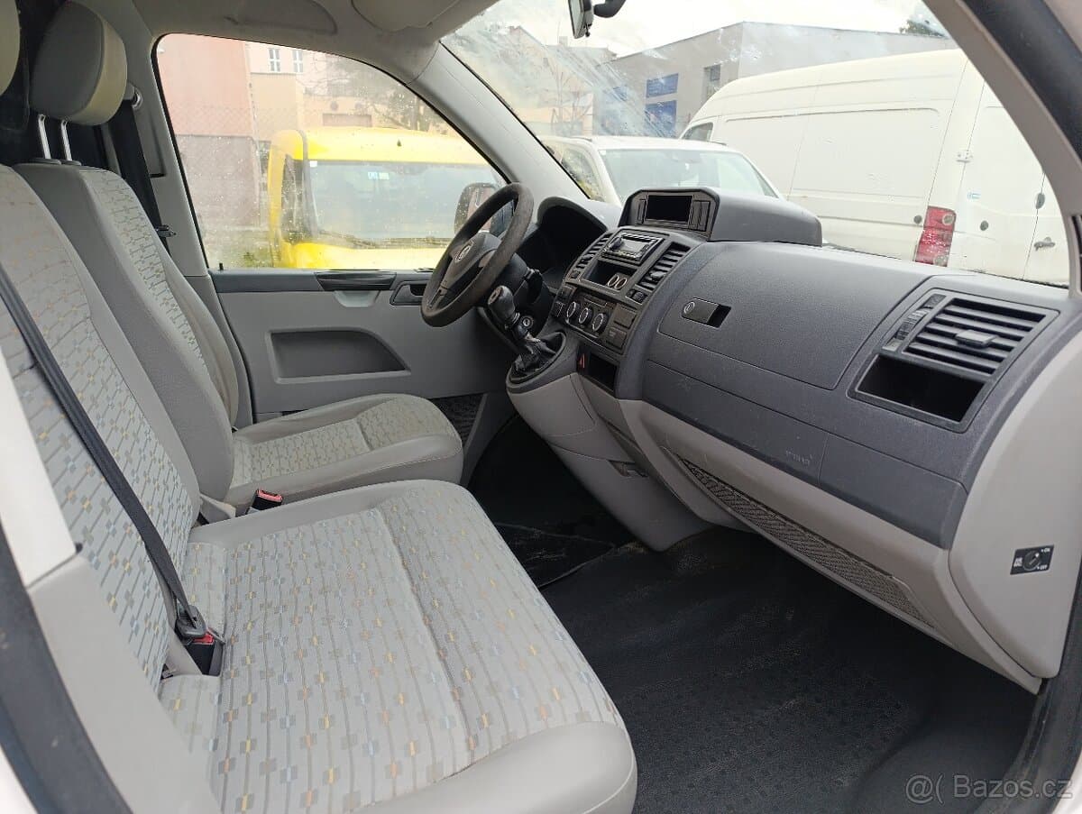 2010 Volkswagen TRANSPORTER - 9