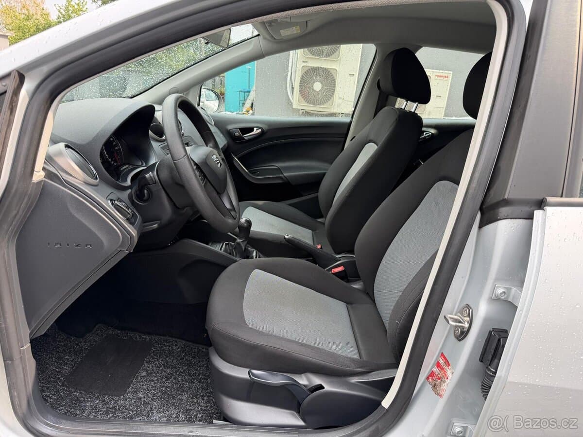 2016 Seat IBIZA - 9