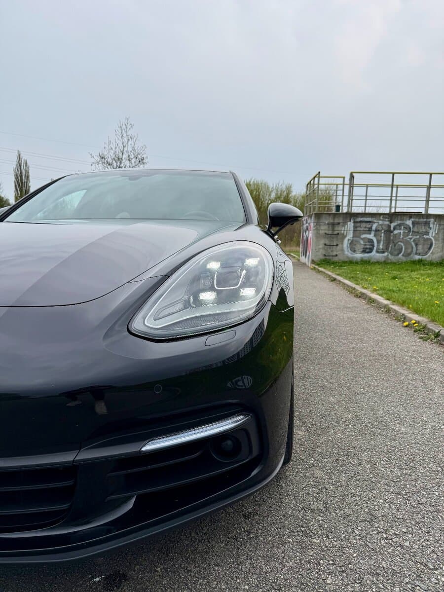 2018 Porsche PANAMERA - 9