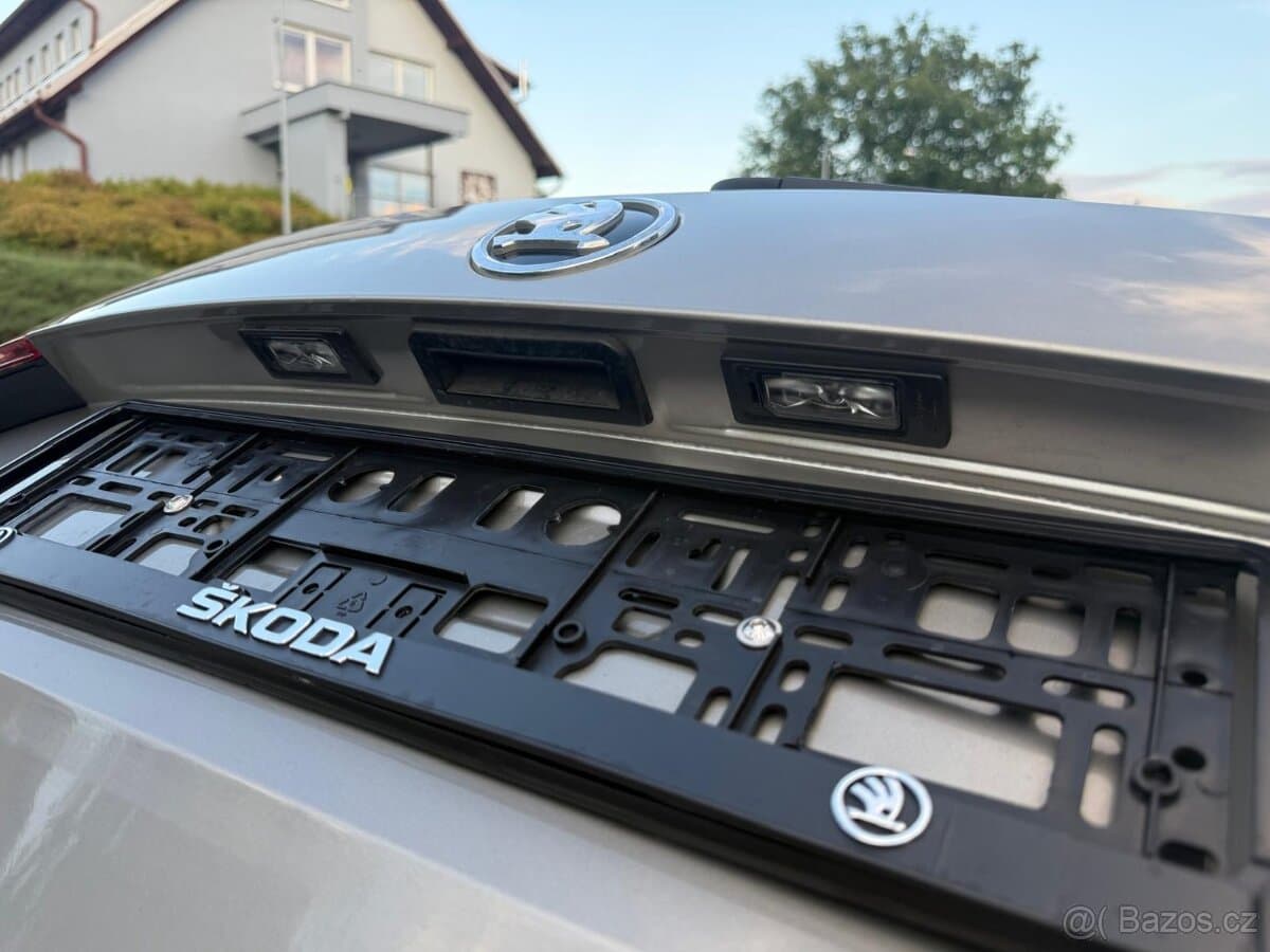 2018 Škoda SUPERB - 9