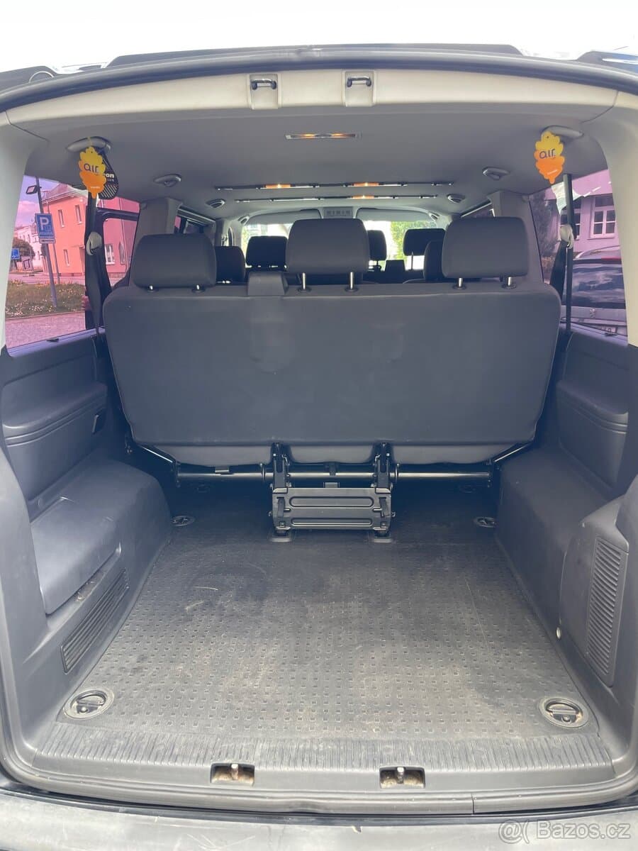 2013 Volkswagen CARAVELLE - 9
