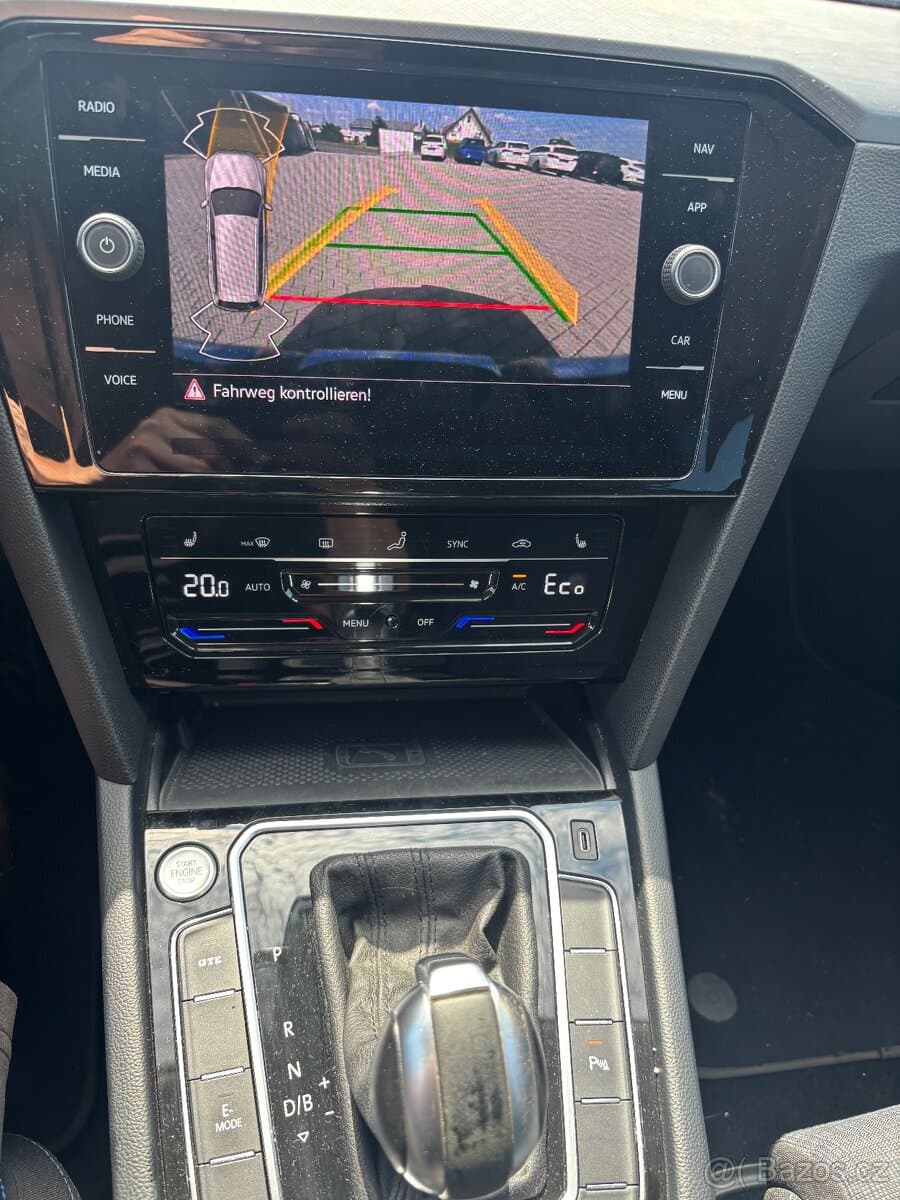 2021 Volkswagen PASSAT - 9