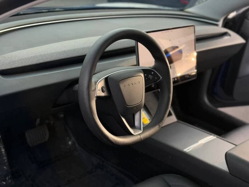 2024 Tesla MODEL 3 - 9