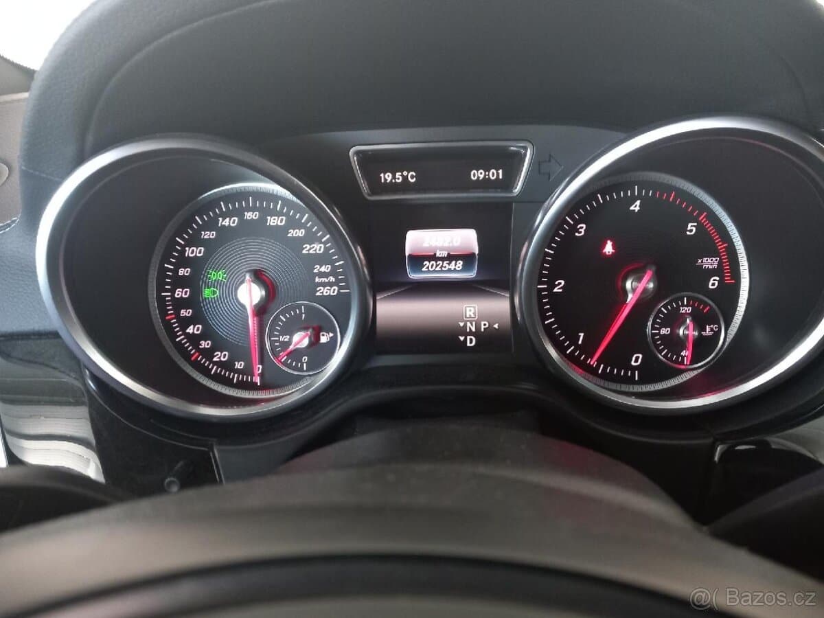2017 Mercedes-Benz GL - 9