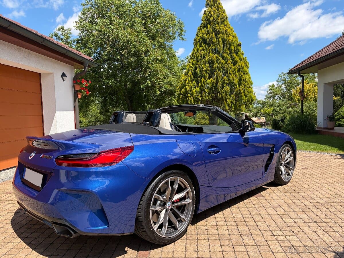 2023 BMW M4 - 9