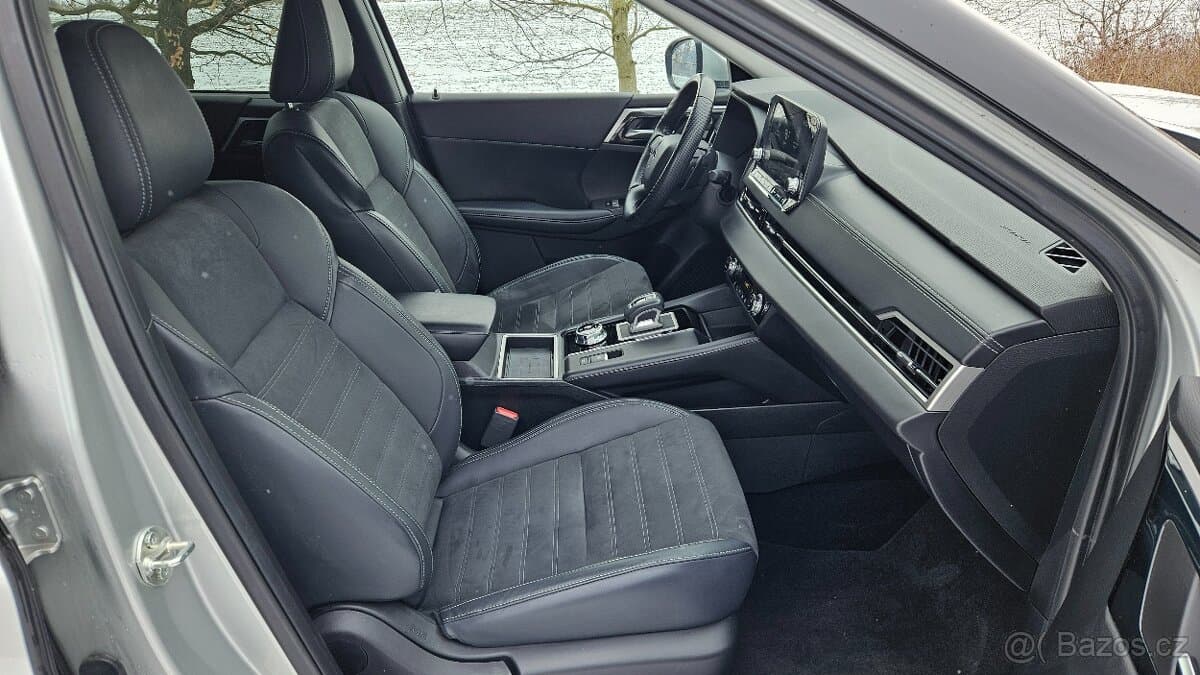 2021 Mitsubishi OUTLANDER - 9
