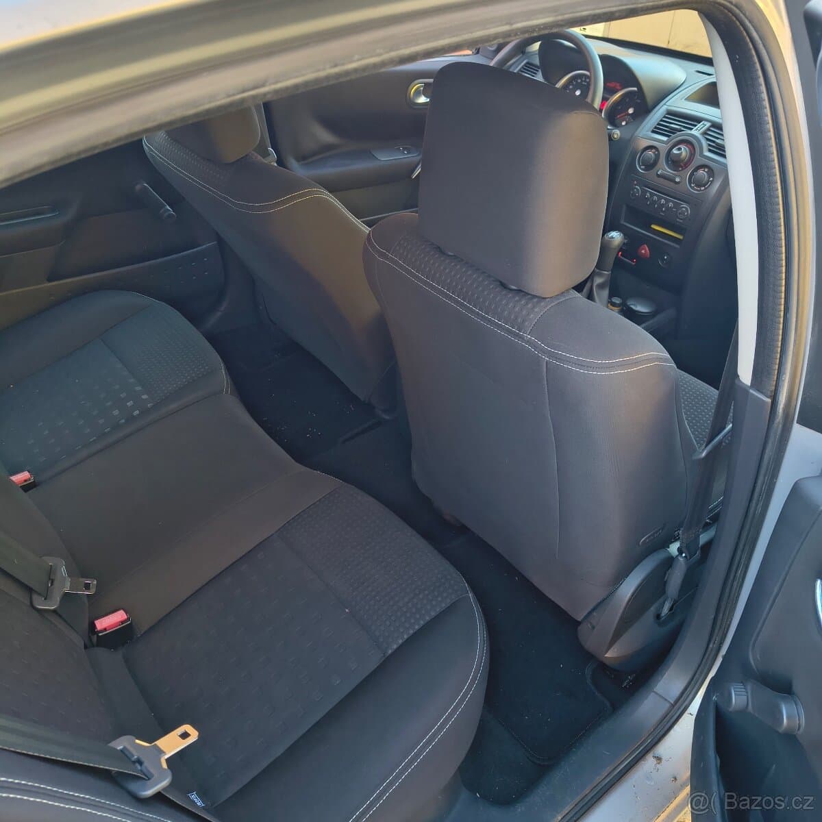 2005 Renault MEGANE - 9