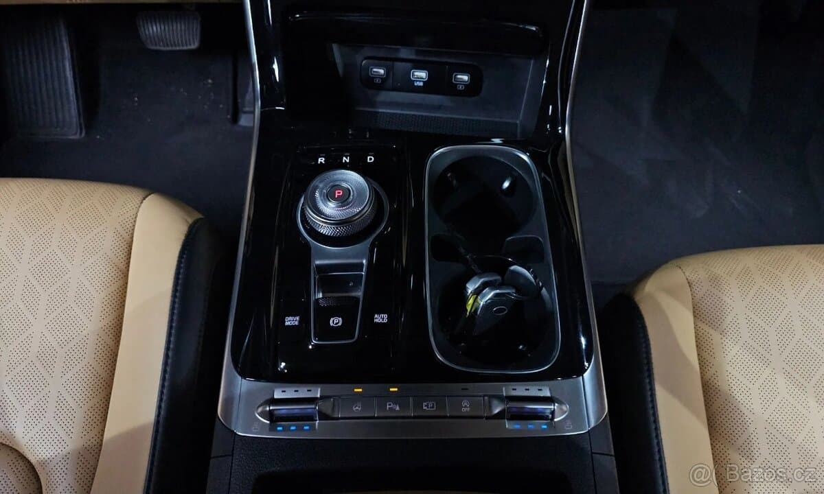 2021 Kia CARNIVAL - 9