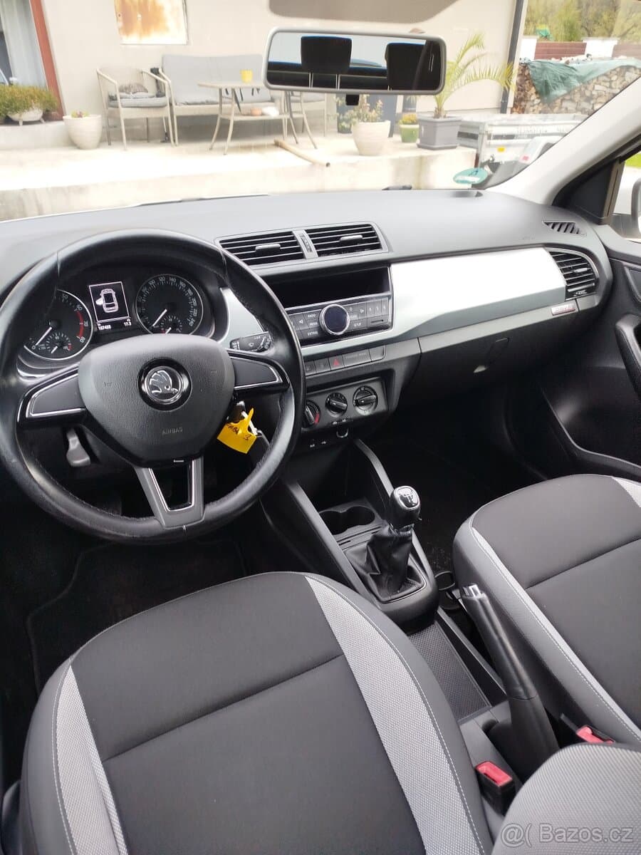 2015 Škoda FABIA - 9