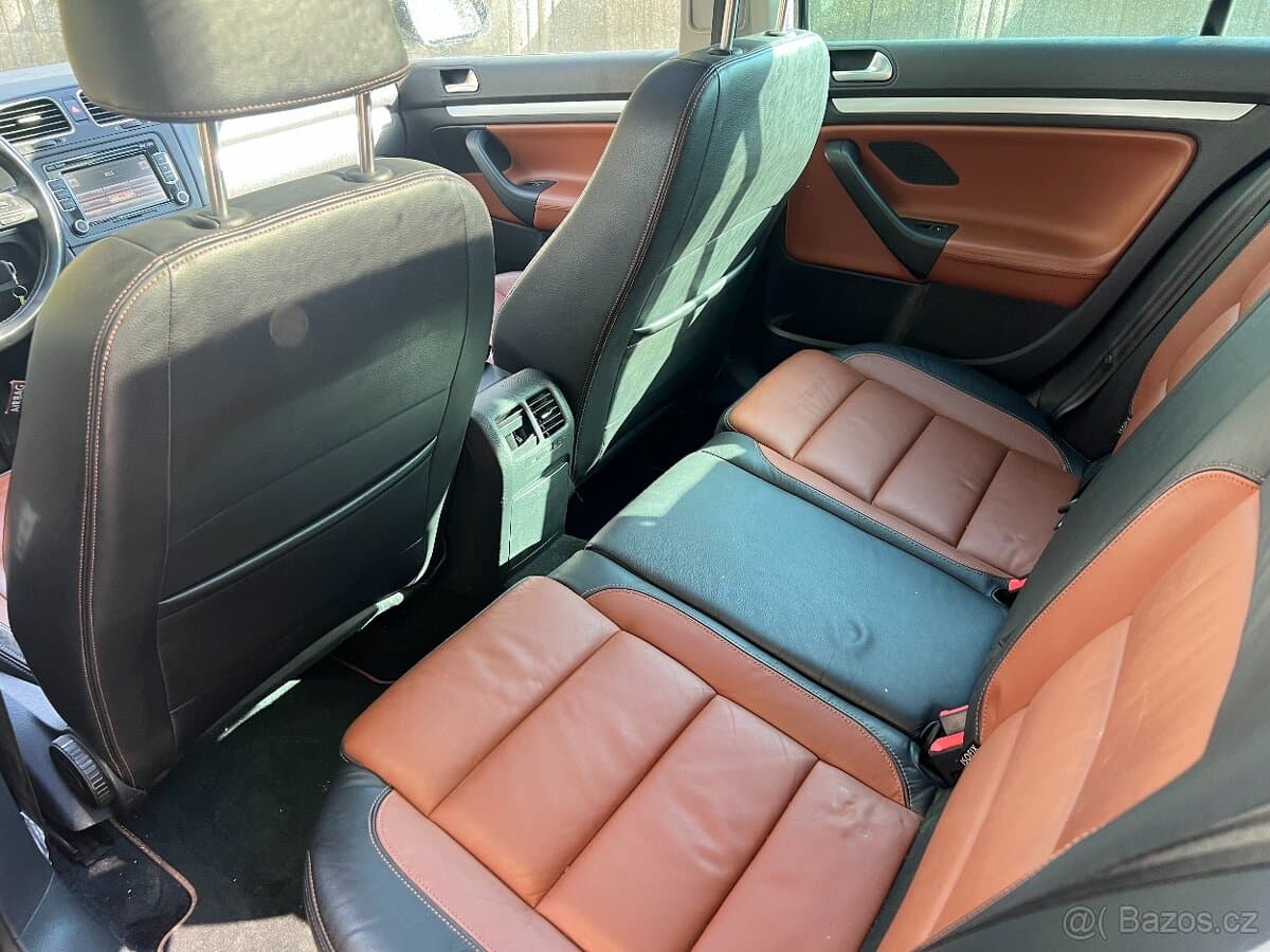 2010 Volkswagen GOLF - 9