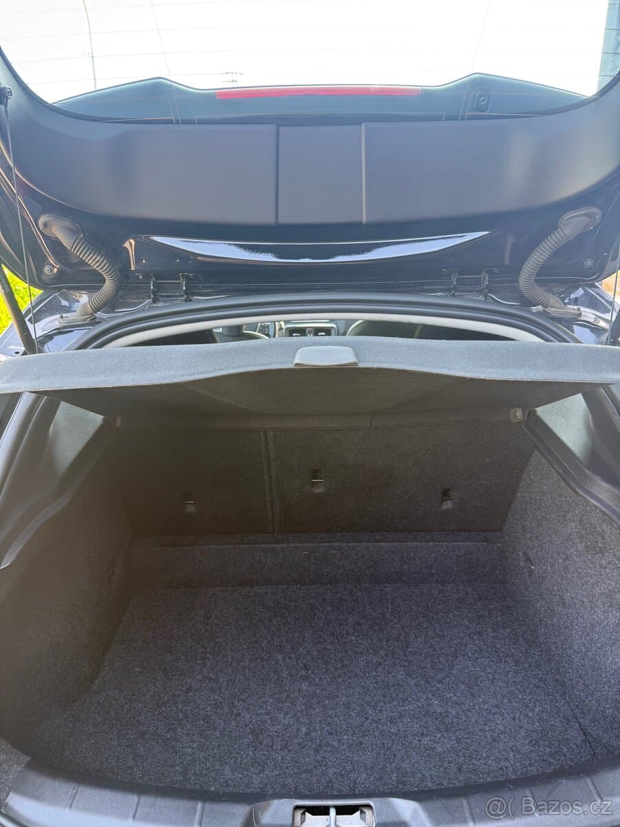 2018 Volvo V40 - 9