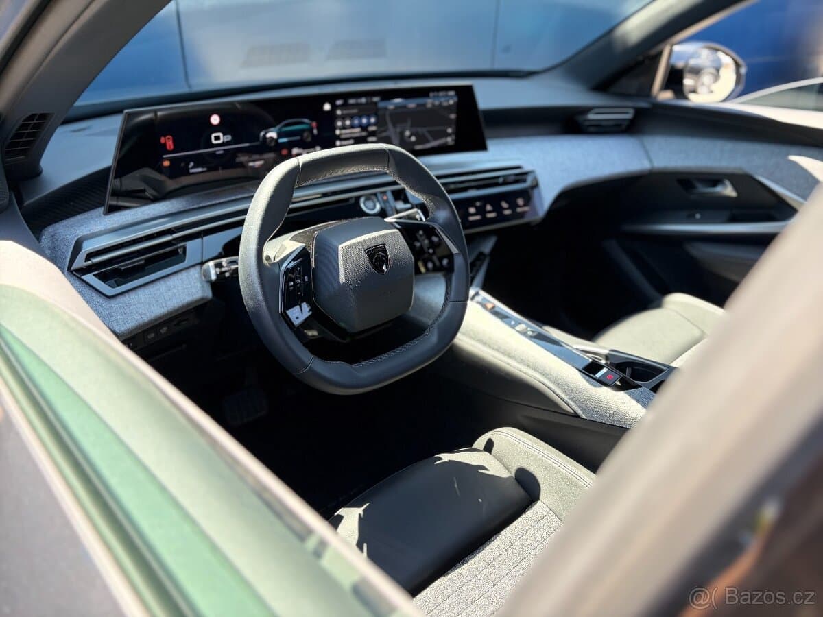 2025 Peugeot 3008 - 9