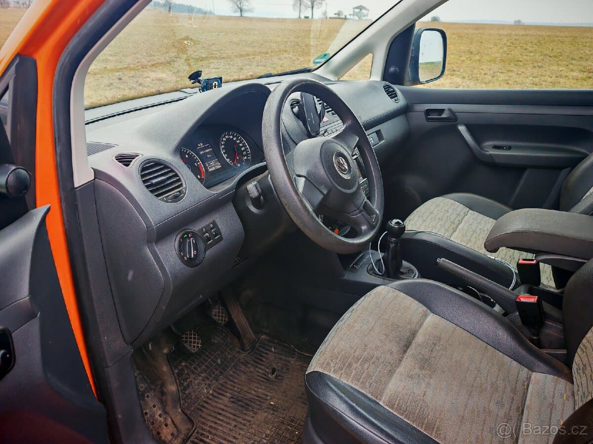 2011 Volkswagen CADDY - 9