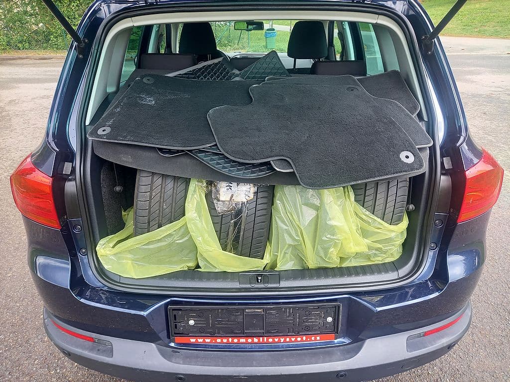 2015 Volkswagen TIGUAN - 9