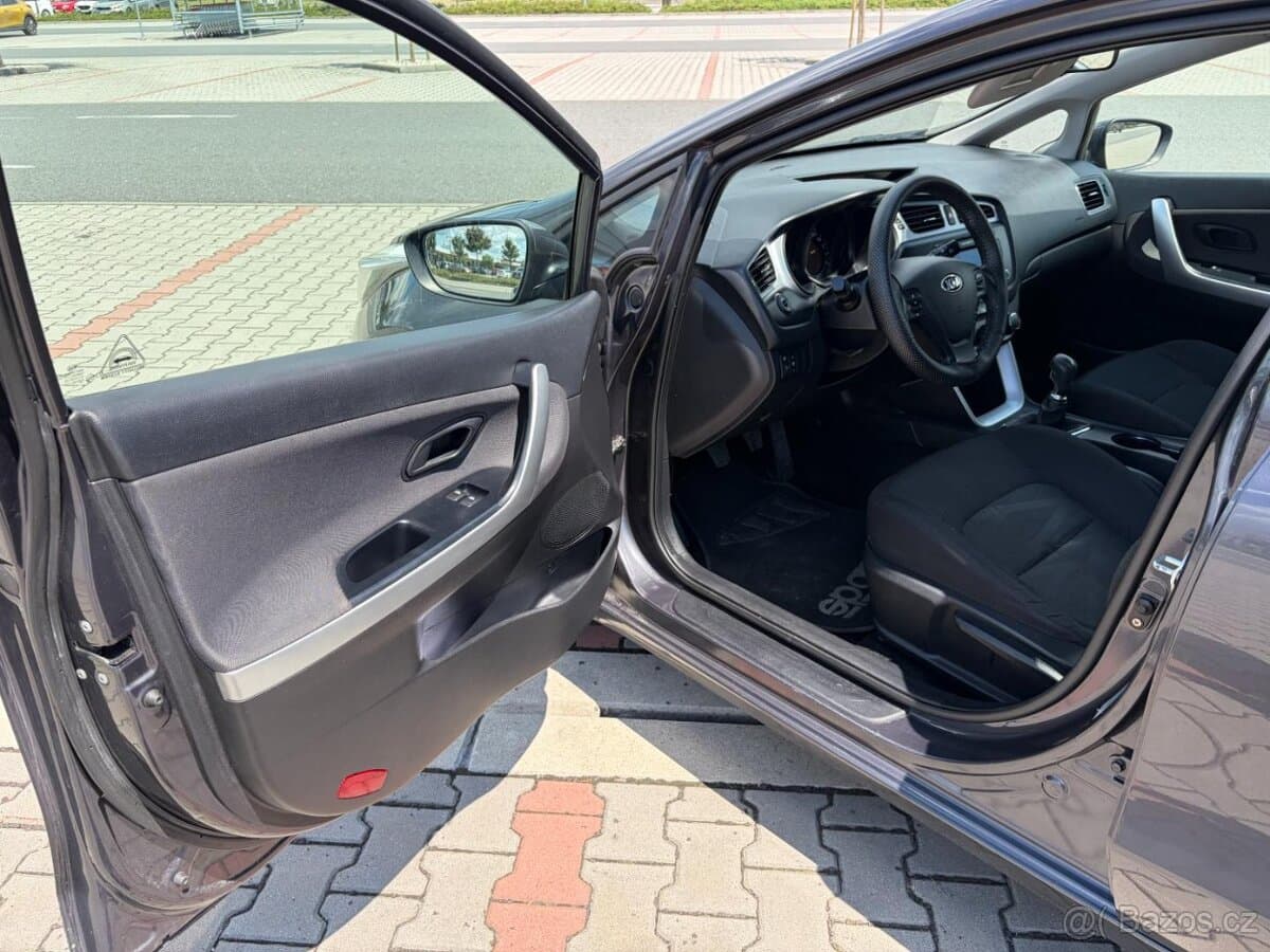 2012 Kia PROCEED - 9