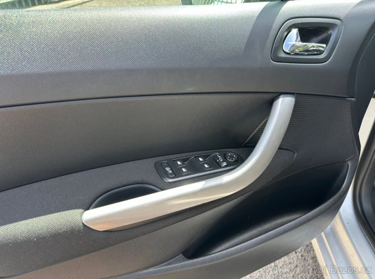 2013 Peugeot 308 - 9