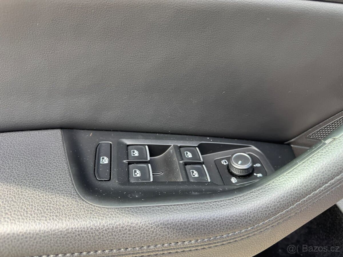 2018 Volkswagen PASSAT - 9