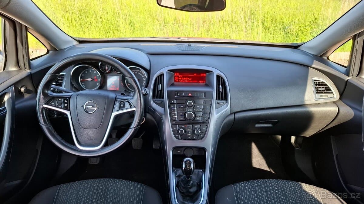2014 Opel ASTRA - 9