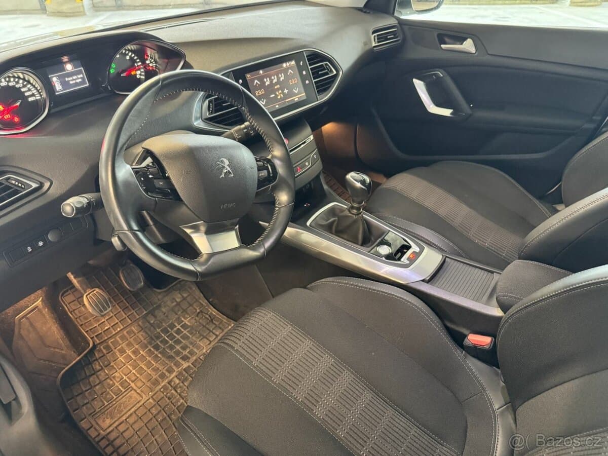 2019 Peugeot 308 - 9