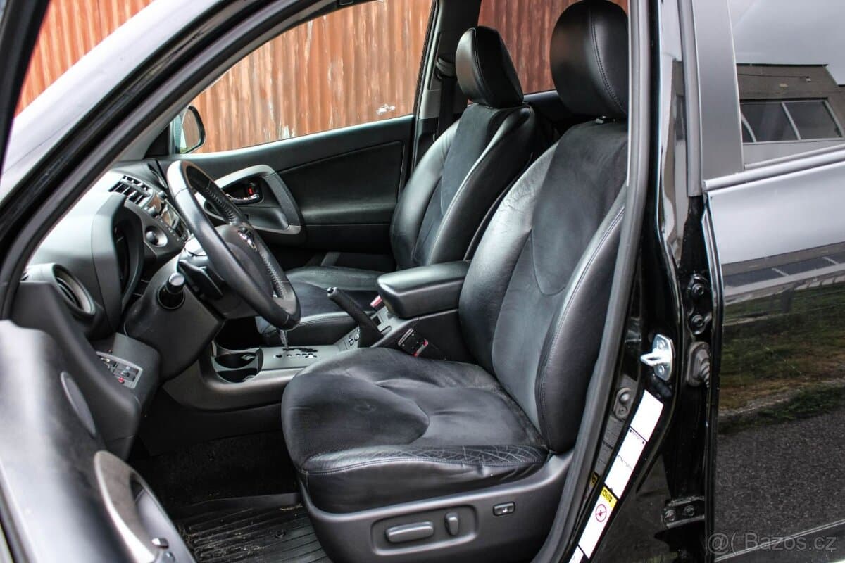 2010 Toyota RAV4 - 9