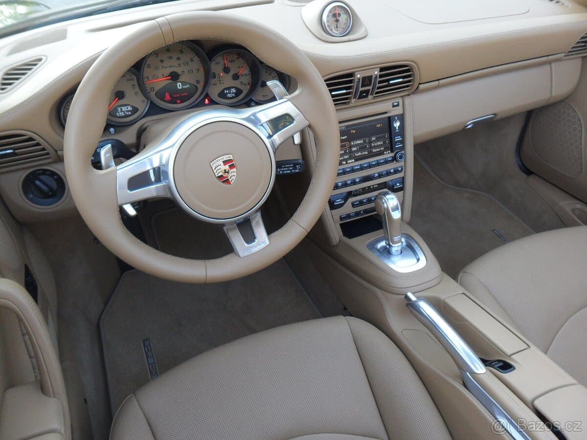 2012 Porsche 911 - 9
