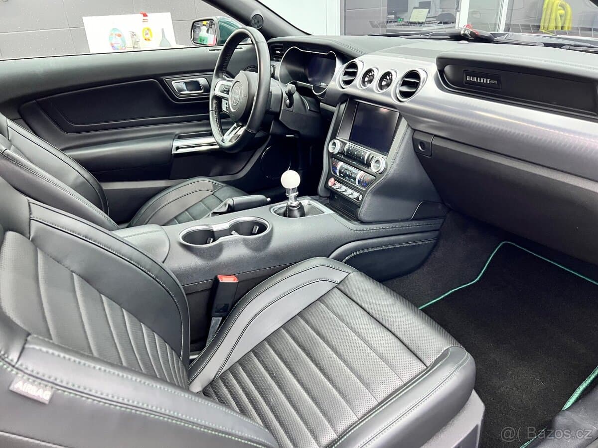 2019 Ford MUSTANG - 9
