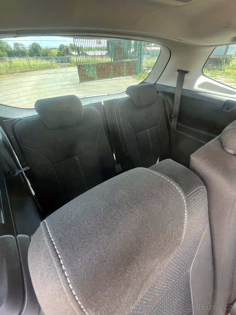 2012 Opel ZAFIRA - 9
